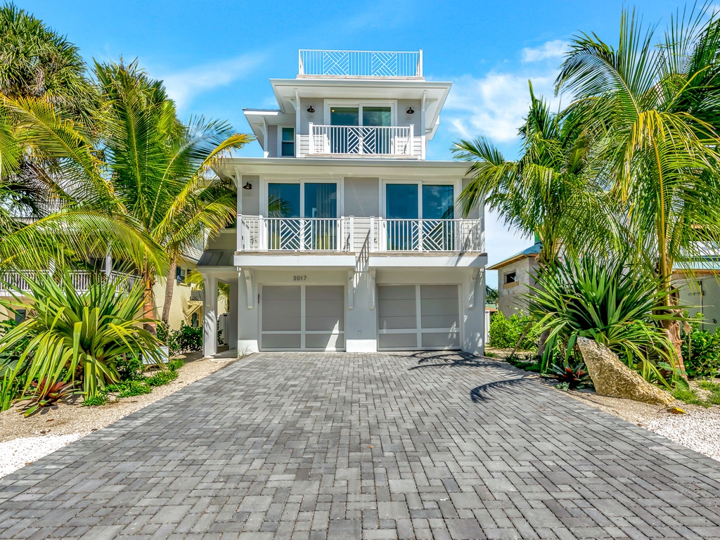 Coming In Hot by AMI Locals