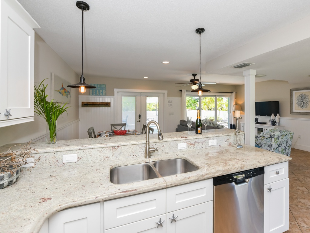 Sunrise Shore - AMI Locals