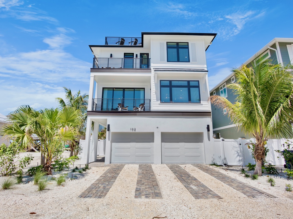 Sunkissed Shores by AMI Locals