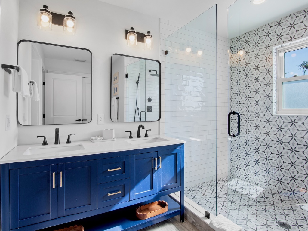 Primary Bedroom (3rd floor), Ensuite Bathroom