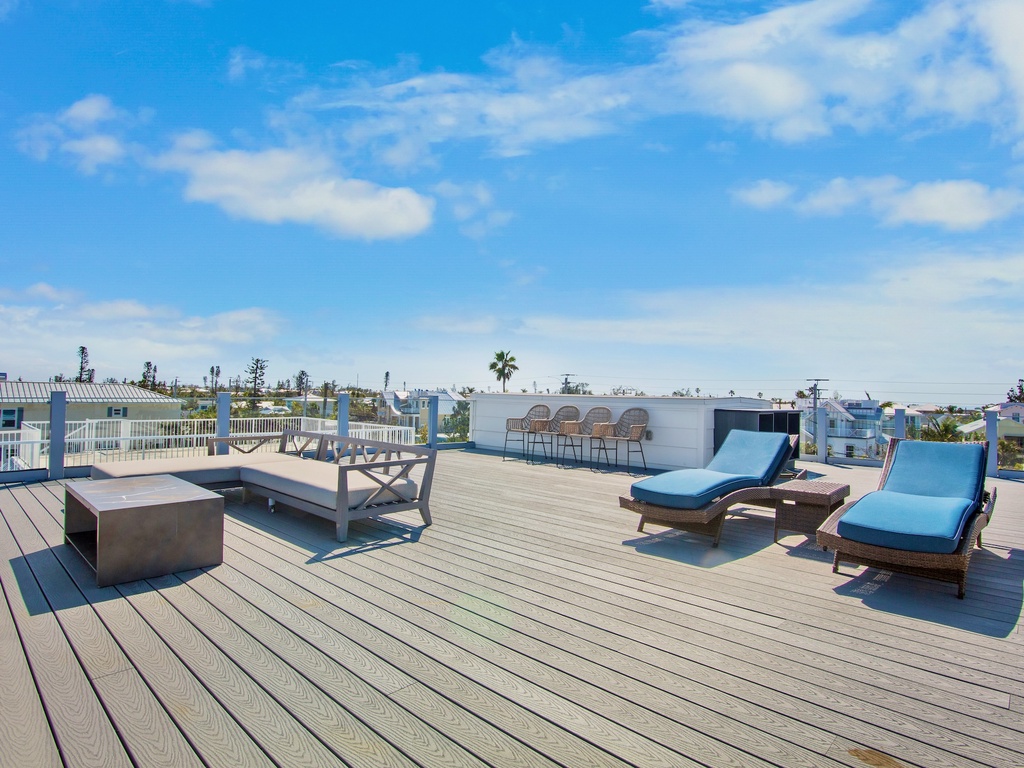 Rooftop Deck