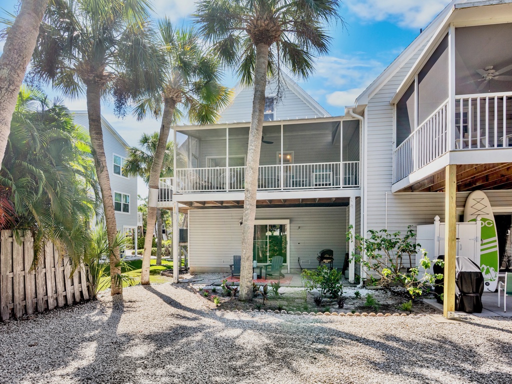 Palm Breeze by Anna Maria Vacations