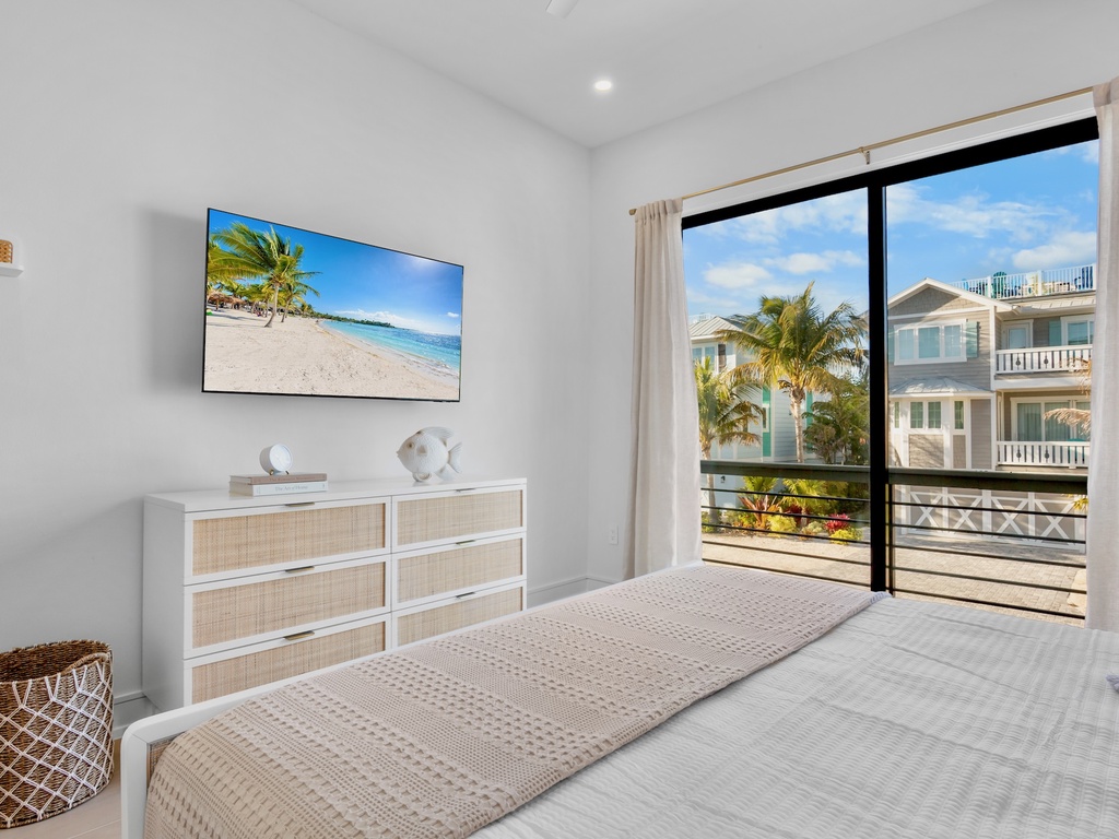 Primary Bedroom, King bed