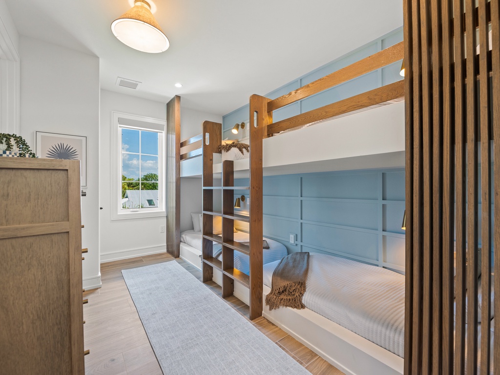 Fifth Bedroom - Two Twin Bunks