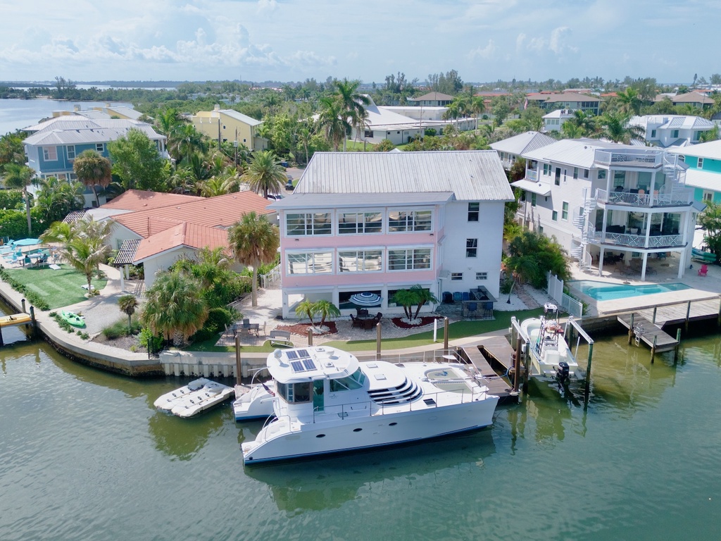 Island Bay House Unit B by Anna Maria Vacations