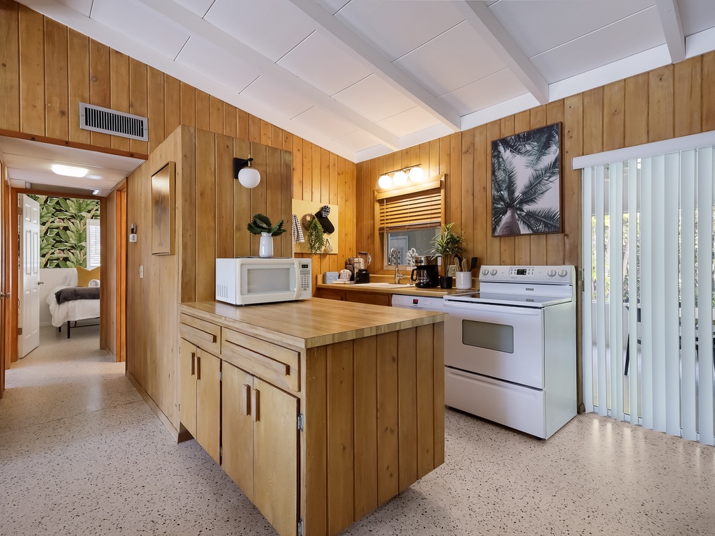 Fully equipped kitchen