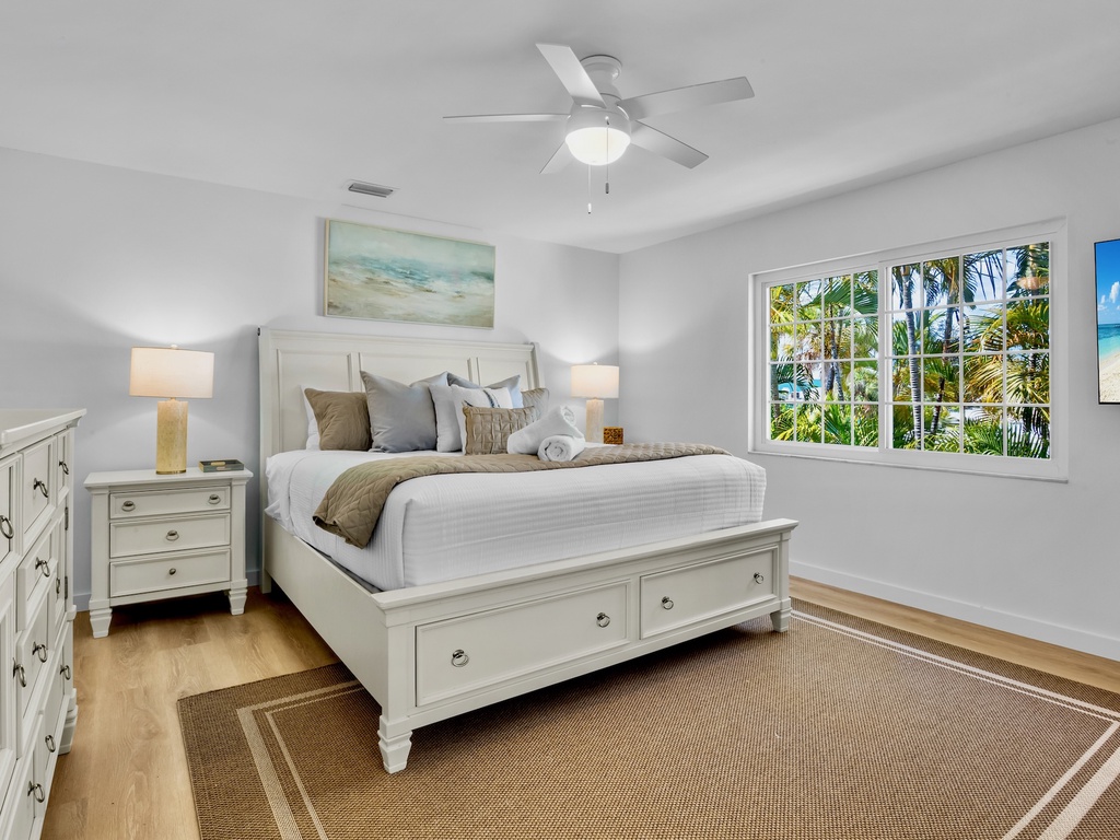 Primary Bedroom, King bed
