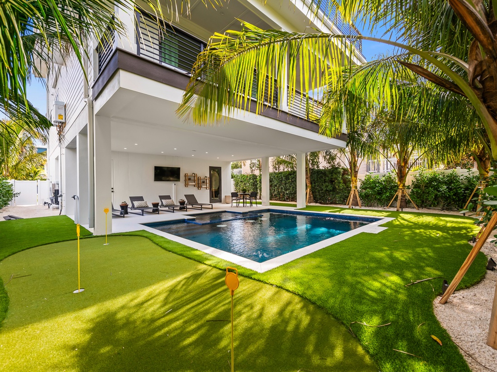 Private Pool and Spa