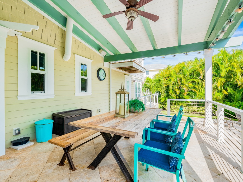 Outdoor Patio Dining