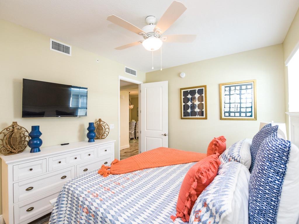 Second Bedroom, King