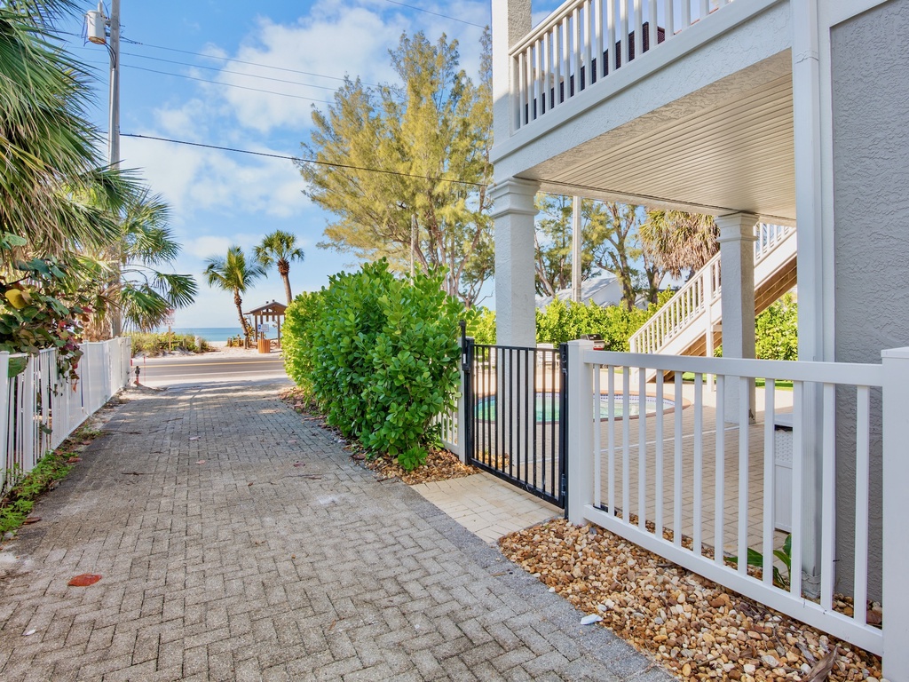 Heavenly Sunset by AMI Locals - Entrance