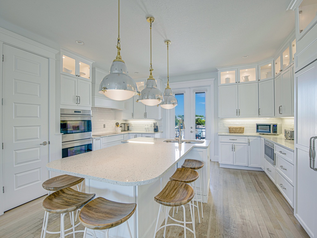 Serenity Beach - AMI Locals