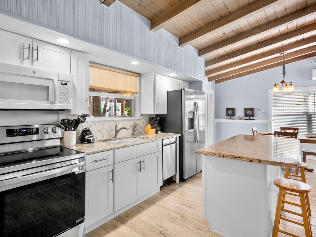 Fully equipped kitchen