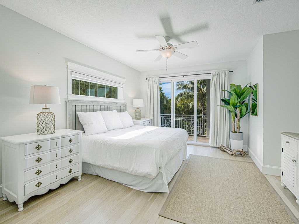 Serenity Beach - AMI Locals