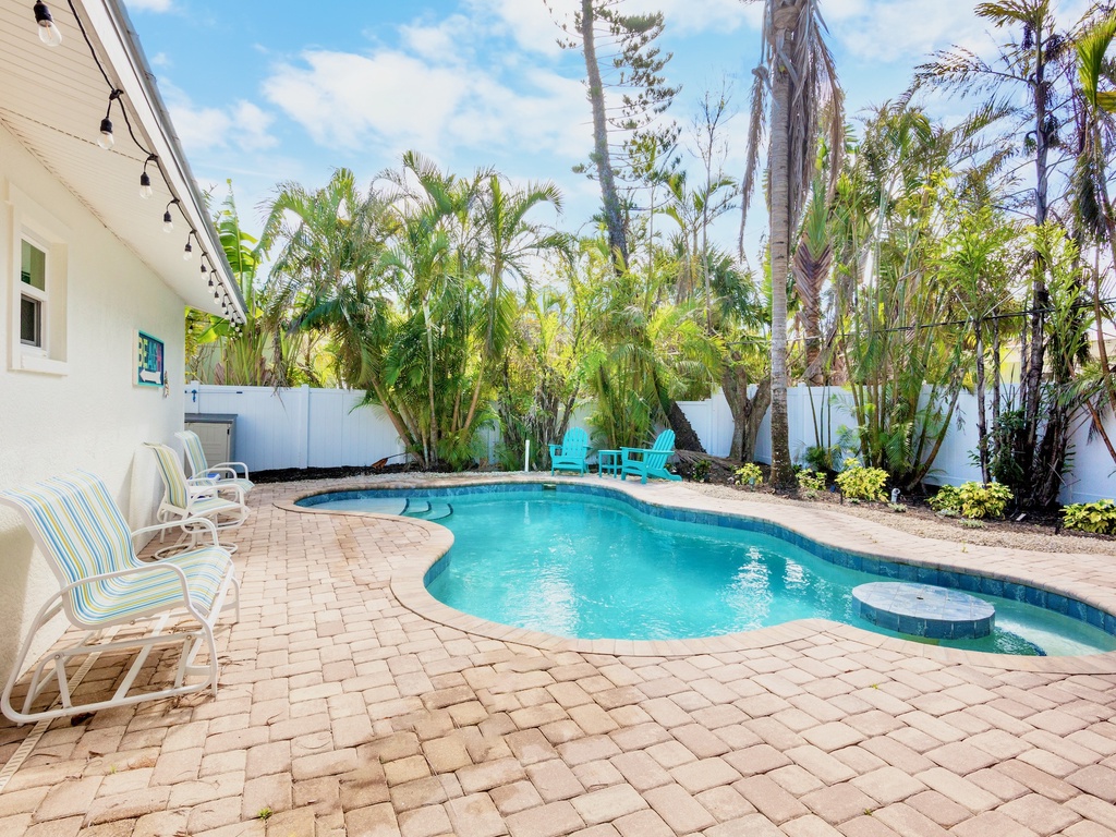 Private Pool, Swim Up Bar