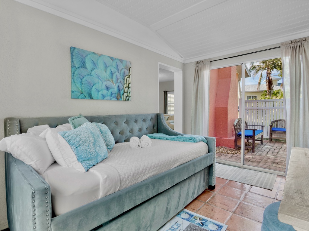 Bonus Bedroom, Daybed