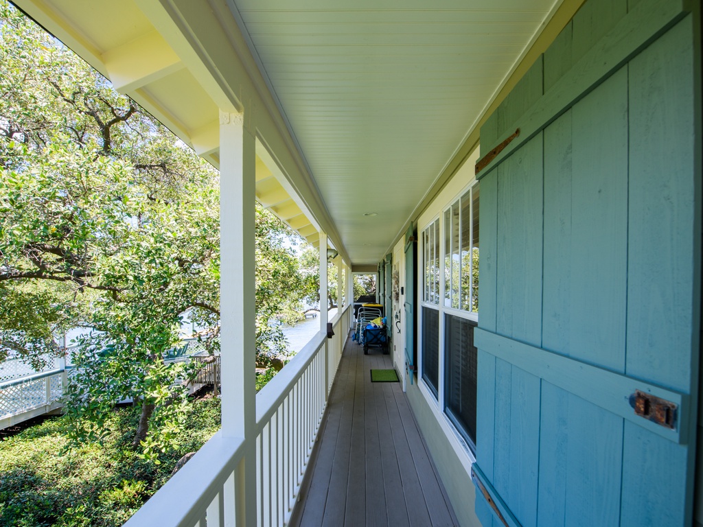 Water's Edge Cottage