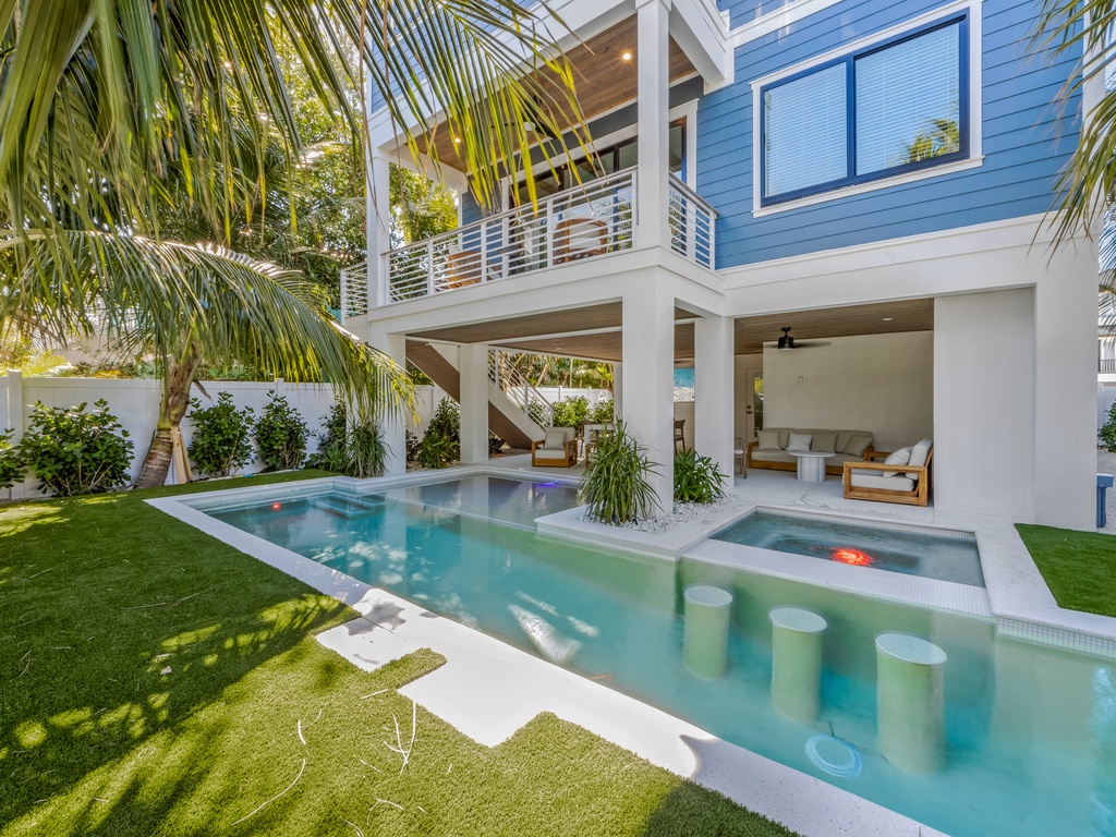 Private Pool and Spa