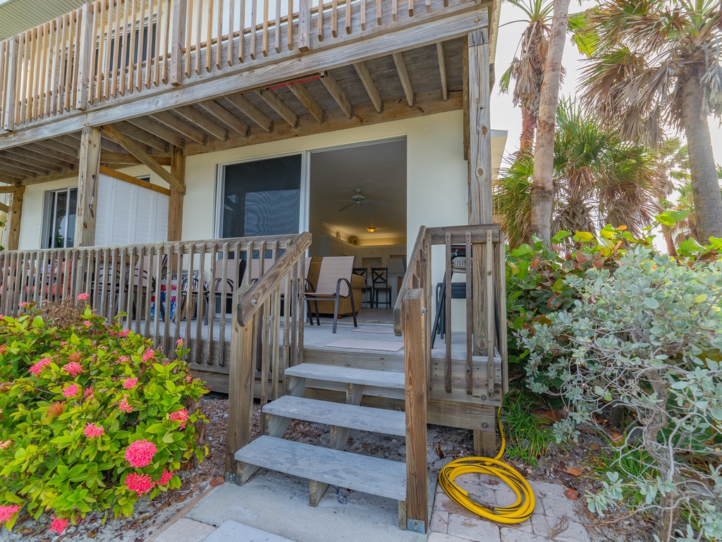 Captain Ron's Beach Pad