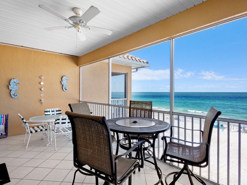 Balcony, Cocktail Table