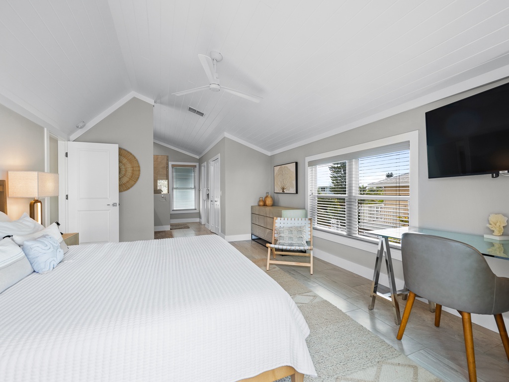 Primary Bedroom - King