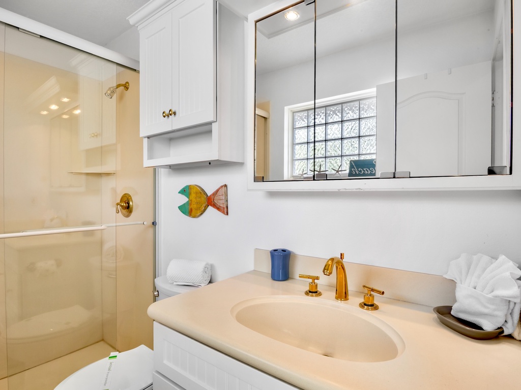 Full Bathroom