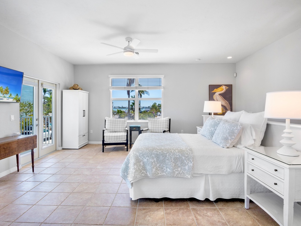 Third Bedroom, Queen - Private Suite