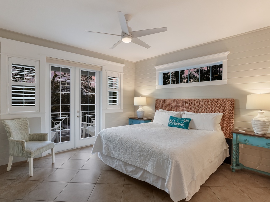 Second Bedroom (2nd Floor), King bed