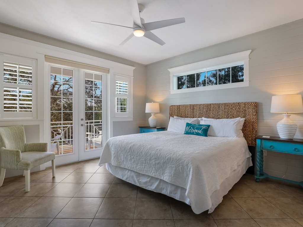 Second Bedroom (2nd Floor), King bed