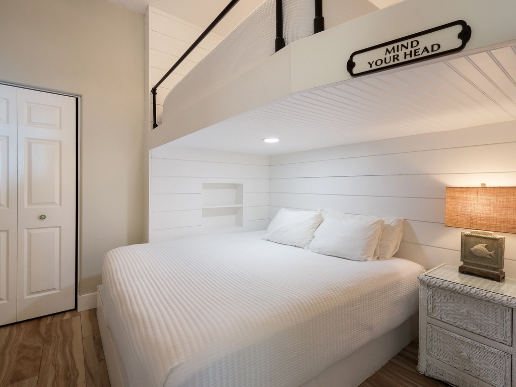Second Bedroom - Queen/King Bunk