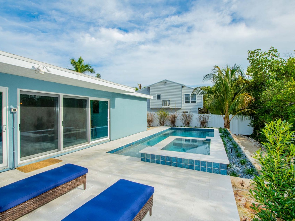 Private Pool and Spa