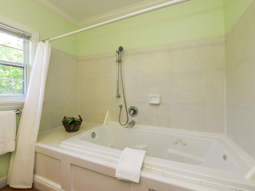 Second Full Bathroom - Shower Tub Combo