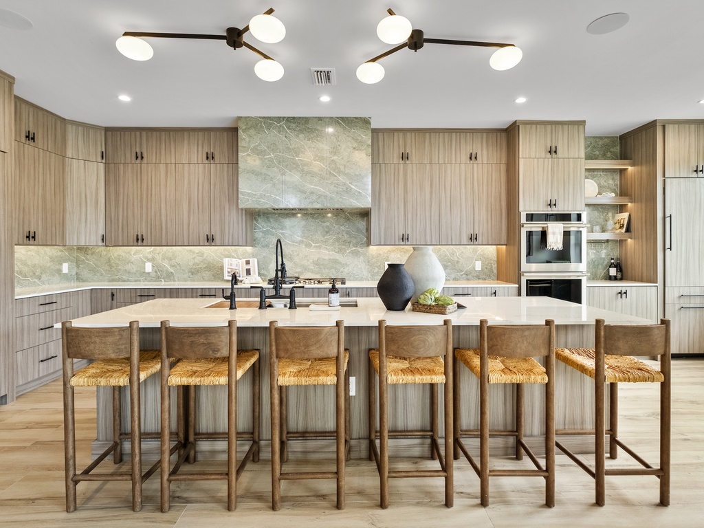 Kitchen island feature