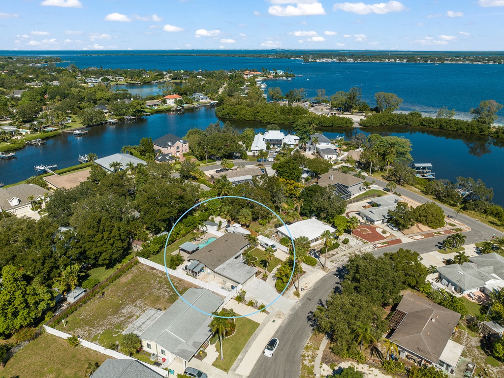 A Piece of Paradise by AMI Locals