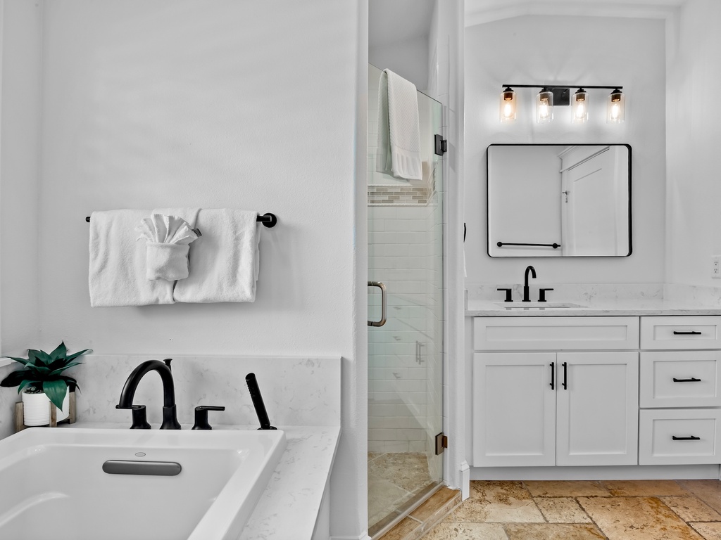 Primary Bathroom, Ensuite