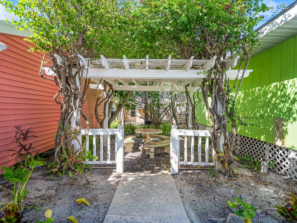 Outdoor Dining Setup