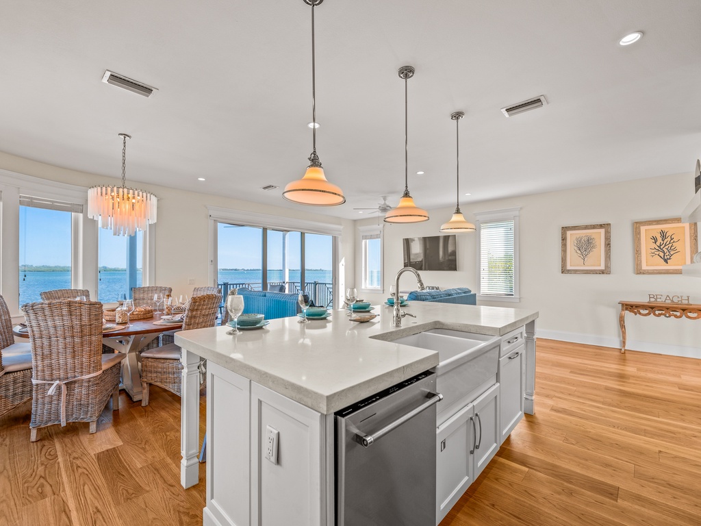 Fully equipped modern kitchen