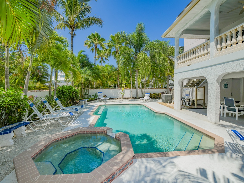 Private Pool and Spa