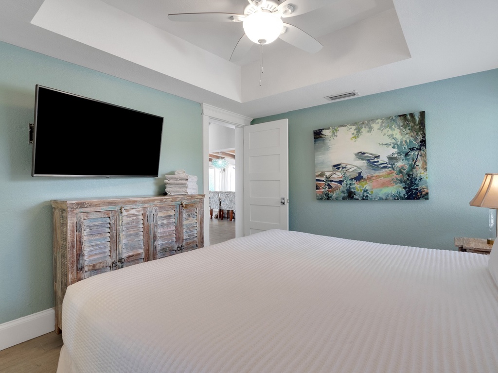 Second Bedroom, King