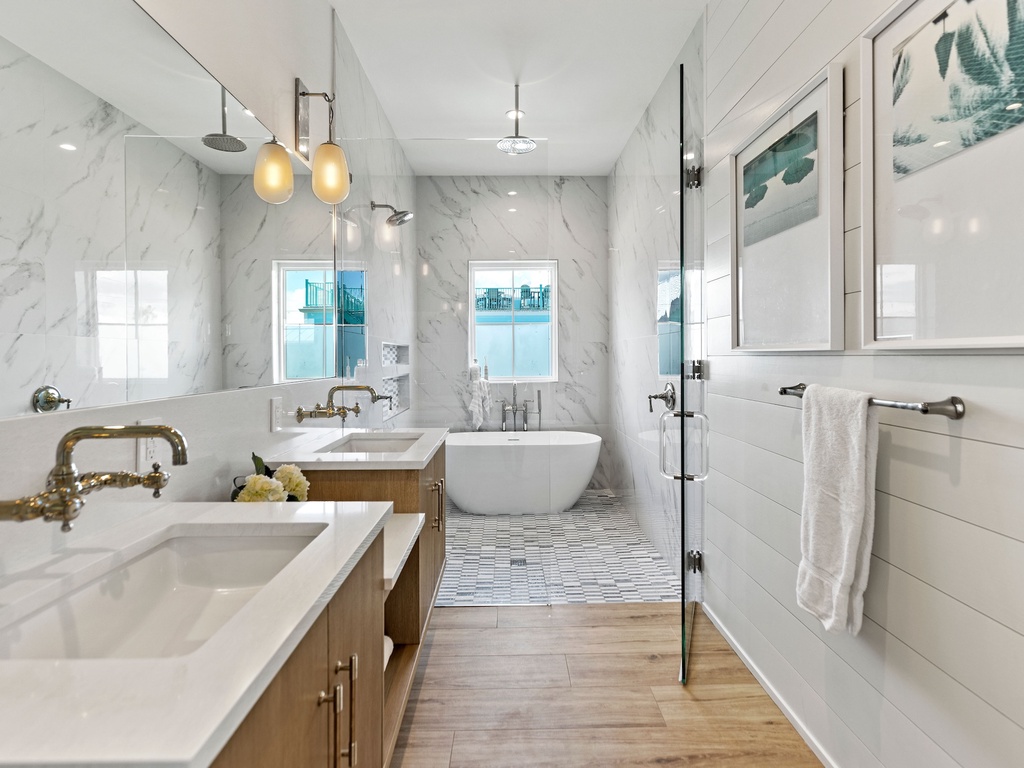 Primary Bathroom, Ensuite