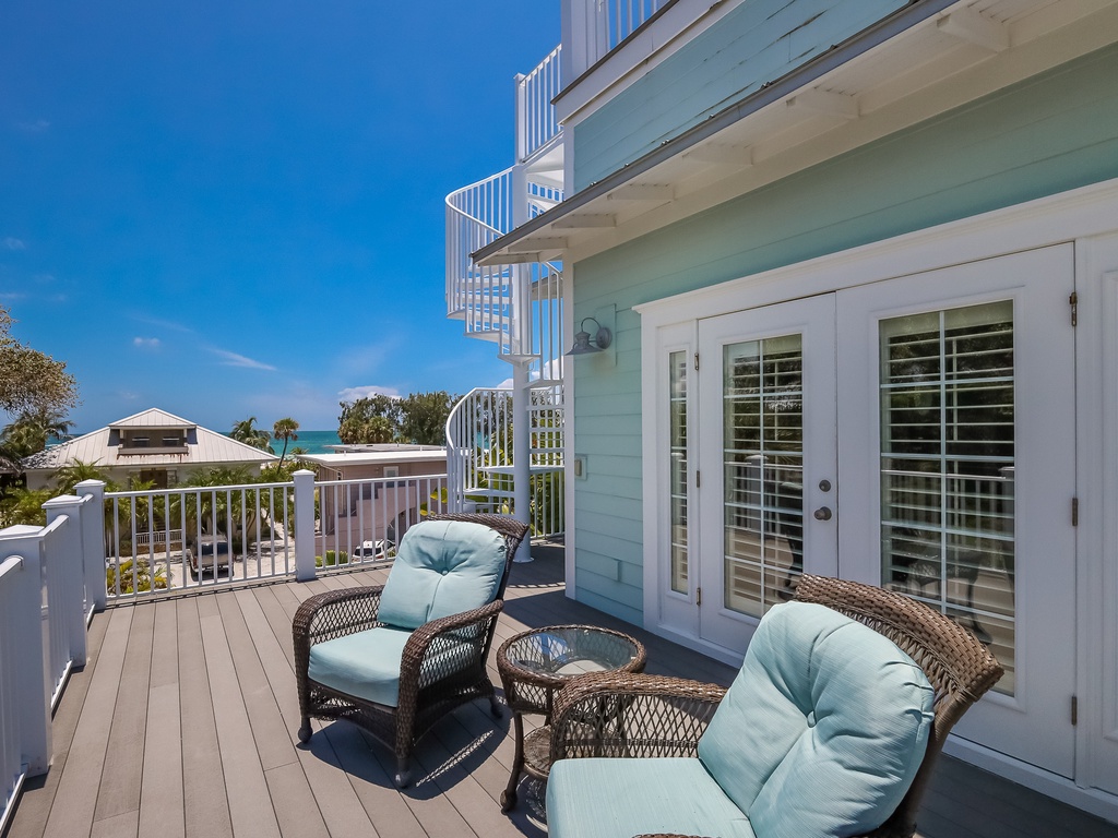 Outdoor Balcony Lounge Area
