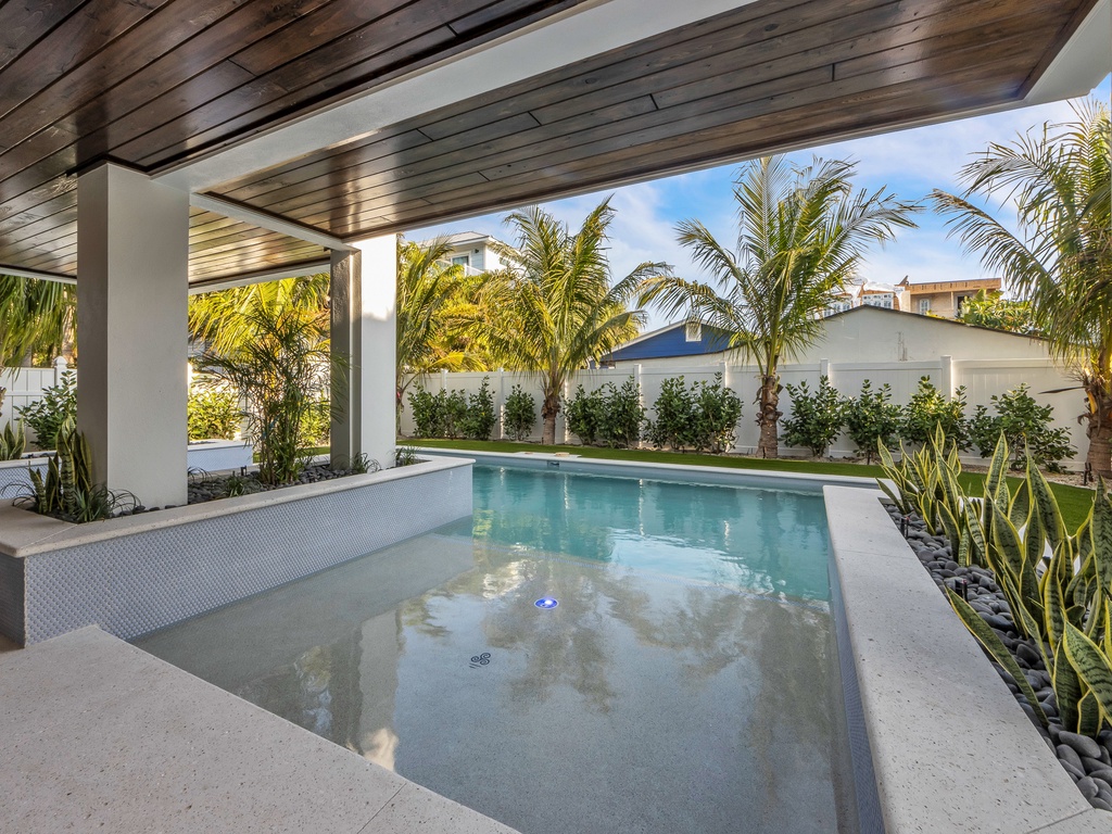 Private Pool and Spa