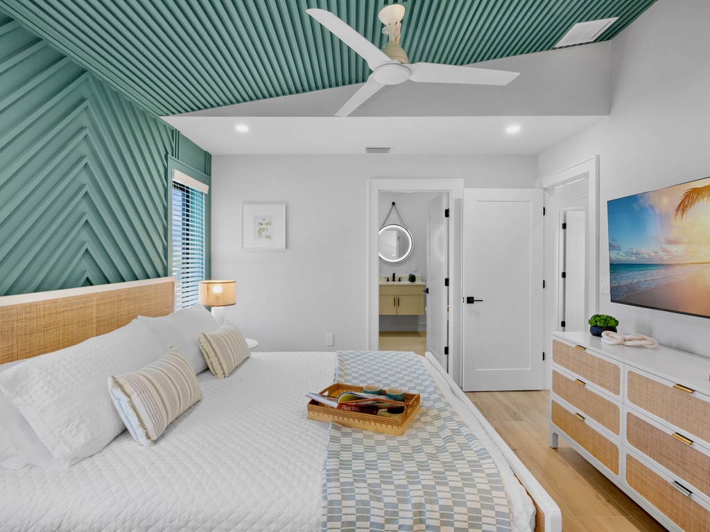 Primary Bedroom, King