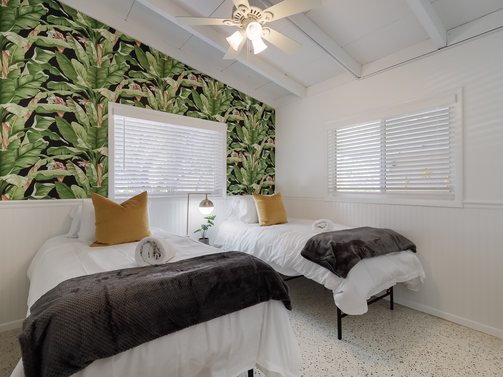 Second Bedroom - Two Twins