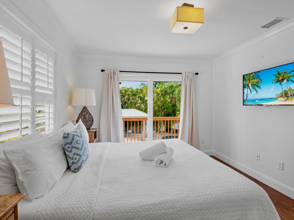 Primary Bedroom, King bed