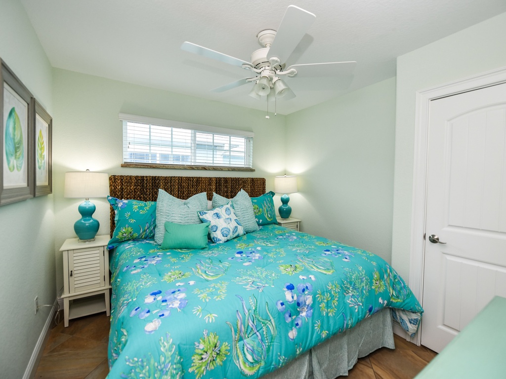 Queen Room With Cozy Vibe