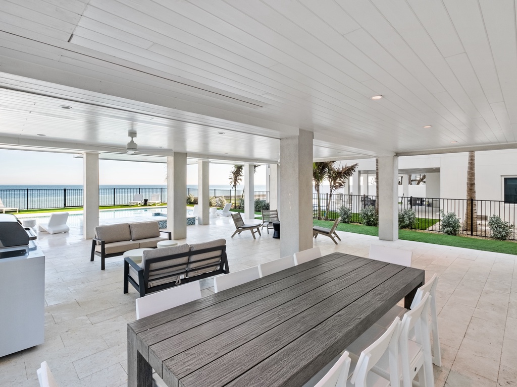 Poolside Lounge Area