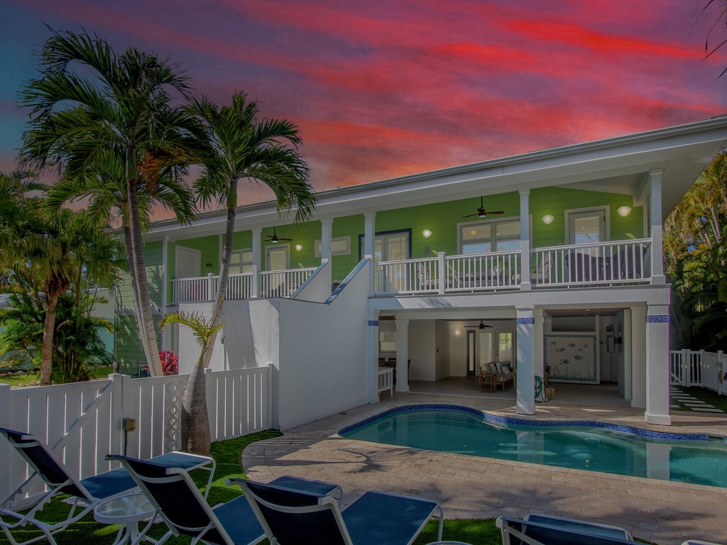 Coco Cottage by Anna Maria Island Accommodations