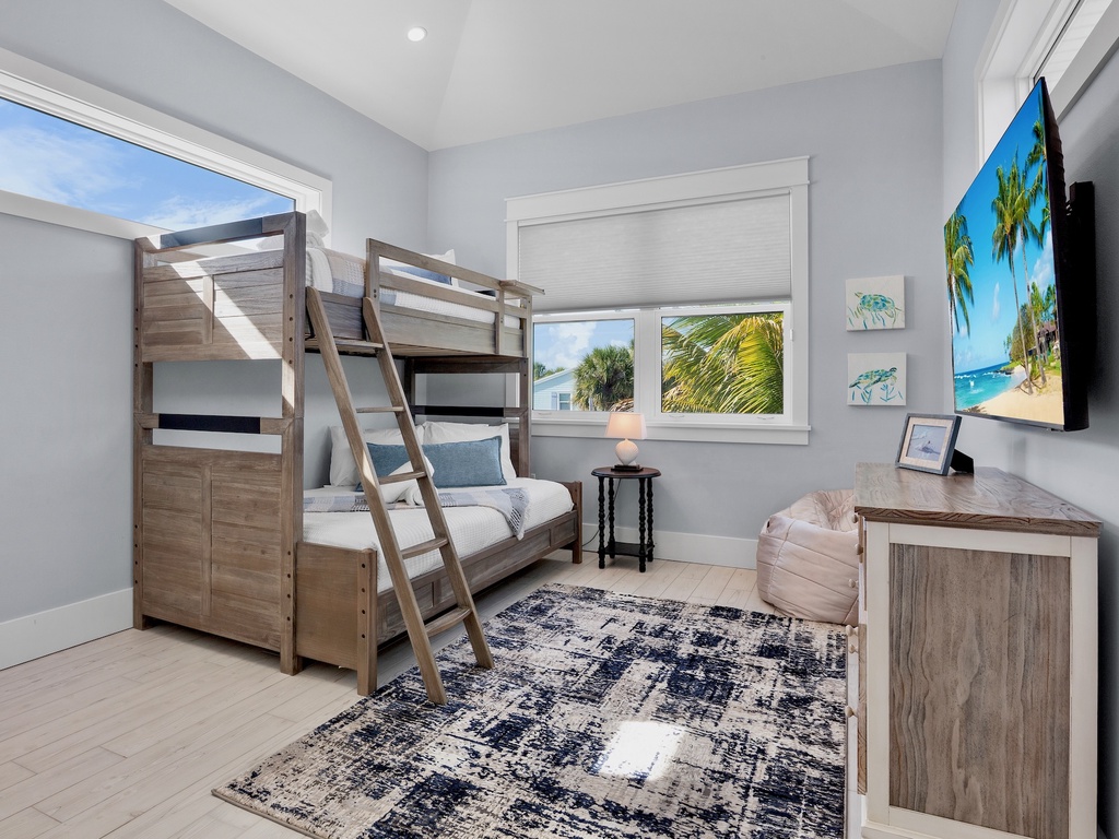 Fourth Bedroom, Twin over full bunk