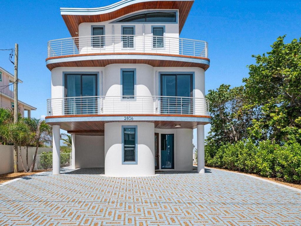 Anna Maria Wave - Anna Maria Accommodations